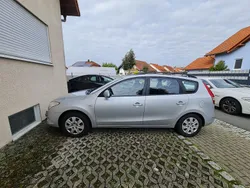 Silber Gebraucht 2009 Hyundai i30 Kombi | 3.000 € (Fairer Preis)