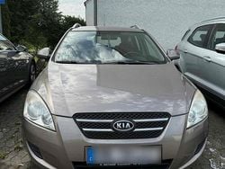 Braun Gebraucht 2008 Kia Ceed Kombi | 950 € (Superpreis)