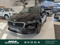 Schwarzmagic perleffekt Neu 2025 Skoda Scala Tour Kleinwagen | 27.990 € (Etwas zu teuer)