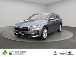 Grau Gebraucht 2024 Skoda Octavia Selection Kombi | 29.989 € (Guter Preis)