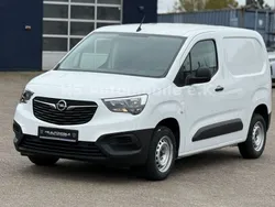 Weiß Gebraucht 2022 Opel Combo Selection Van / Kleinbus | 15.499 € (Superpreis)