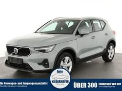 Vapour grey metallic Neu 2025 Volvo XC40 Core SUV | 36.875 € (Superpreis)