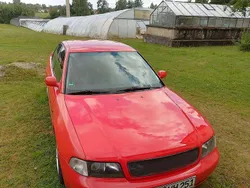 Rot Gebraucht 1995 Audi A4 Limousine | 750 €