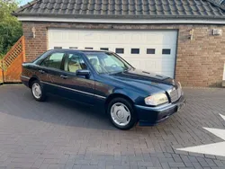 Blau Gebraucht 1996 Mercedes C180 Elegance Limousine | 6.990 € (Teuer)