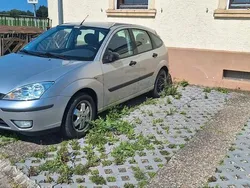 Silber Gebraucht 2002 Ford Focus Coupé | 500 € (Guter Preis)