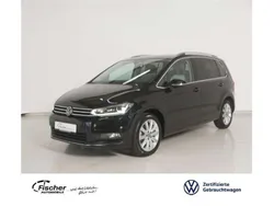 Schwarz Gebraucht 2024 VW Touran Highline Van / Kleinbus | 35.840 € (Fairer Preis)