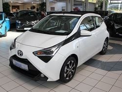 Weiß Gebraucht 2021 Toyota Aygo x-sky Kleinwagen | 12.490 € (Fairer Preis)