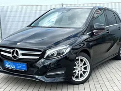 Schwarz Gebraucht 2015 Mercedes B200 Van / Kleinbus | 11.950 € (Fairer Preis)