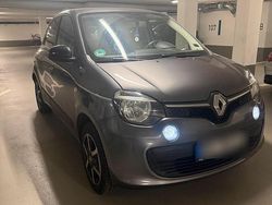 Grau Gebraucht 2017 Renault Twingo LIMITED Kleinwagen | 6.499 € (Fairer Preis)
