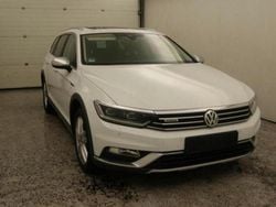 Weiß Gebraucht 2016 VW Passat Alltrack Kombi | 9.800 €