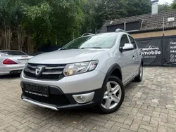 Grau Gebraucht 2014 Dacia Sandero Prestige Kleinwagen | 6.999 € (Fairer Preis)