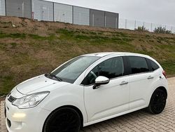 Weiß Gebraucht 2013 Citroën C3 Kleinwagen | 3.400 €