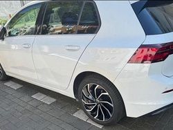 Weiß Gebraucht 2021 VW Golf VIII Style Limousine | 20.000 € (Guter Preis)