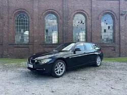 Schwarz Gebraucht 2013 BMW 318 Sport Line Kombi | 8.750 € (Fairer Preis)