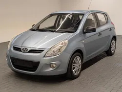 Blau (ice blue met.) Gebraucht 2011 Hyundai i20 Classic Kleinwagen | 3.980 € (Guter Preis)