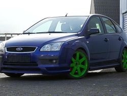 Blau Gebraucht 2006 Ford Focus Limited Limousine | 2.599 €