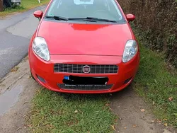 Rot Gebraucht 2009 Fiat Grande Punto Kleinwagen | 2.500 € (Guter Preis)