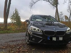 Schwarz Gebraucht 2014 BMW 218 Sport Line Van / Kleinbus | 10.985 € (Fairer Preis)