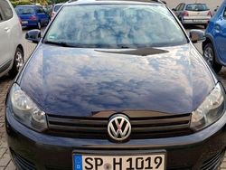 Schwarz Gebraucht 2011 VW Golf VI Trendline Kombi | 3.999 € (Fairer Preis)