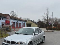 Silber Gebraucht 2003 BMW 320 M Sport Limousine | 3.750 € (Guter Preis)