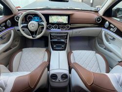 Grau Gebraucht 2020 Mercedes E300 AMG Limousine | 38.900 € (Fairer Preis)