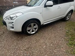Weiß Gebraucht 2012 Peugeot 4007 SUV | 10.500 €