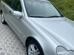 Silber Gebraucht 2001 Mercedes C270 Kombi | 7.200 €