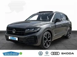 Grau Neu 2025 VW Touareg R-line SUV | 99.950 €