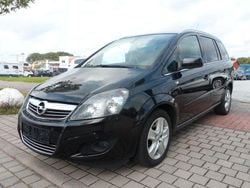 Schwarz Gebraucht 2011 Opel Zafira Design Edition Van / Kleinbus | 6.990 € (Teuer)