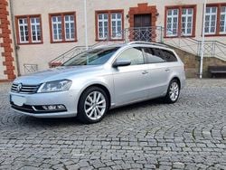 Silber Gebraucht 2015 VW Passat Highline Kombi | 11.900 € (Superpreis)