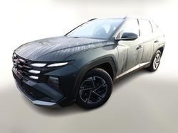 Cypress green metallic Neu 2025 Hyundai Tucson Select SUV | 29.615 € (Superpreis)