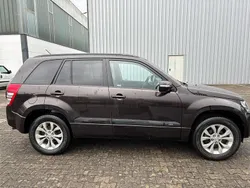 Braun Gebraucht 2013 Suzuki Grand Vitara SUV | 12.200 € (Etwas zu teuer)