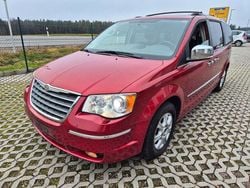 Rot Gebraucht 2008 Chrysler Grand Voyager Limited Van / Kleinbus | 1.990 € (Teuer)