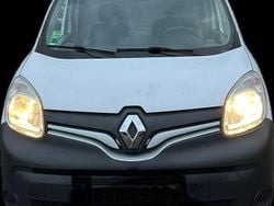 Weiß Gebraucht 2015 Renault Kangoo Van / Kleinbus | 6.900 € (Fairer Preis)