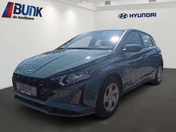 Mangrove green Neu 2025 Hyundai i20 Select Limousine | 22.100 € (Fairer Preis)