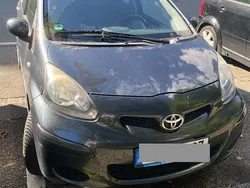 Grau Gebraucht 2009 Toyota Aygo Kleinwagen | 590 € (Superpreis)