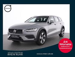 Grau vapour grey / metallic Gebraucht 2023 Volvo V60 CC Plus Kombi | 36.990 € (Fairer Preis)