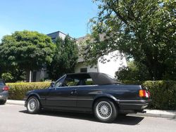 Schwarz Gebraucht 1988 BMW 320 Cabriolet Cabrio | 12.950 €