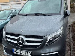 Grau Gebraucht 2021 Mercedes V300 Avantgarde Van / Kleinbus | 58.900 € (Etwas zu teuer)