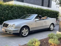 Silber Gebraucht 1998 Mercedes CLK230 Elegance Cabrio | 5.950 €