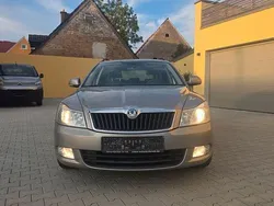 Beige Gebraucht 2013 Skoda Octavia Ambition Kombi | 4.600 € (Superpreis)