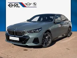 Grün Gebraucht 2024 BMW i5 Sport Line Limousine | 58.706 € (Guter Preis)