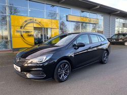 Onyx schwarz Gebraucht 2020 Opel Astra Kombi | 15.900 € (Teuer)
