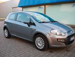 Grau Gebraucht 2012 Fiat Punto Kleinwagen | 2.800 € (Fairer Preis)