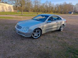 Silber Gebraucht 2003 Mercedes 240 Elegance Coupé | 3.999 €