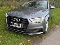 Grau Gebraucht 2019 Audi A3 Limousine | 12.990 € (Superpreis)