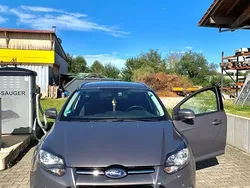 Grau Gebraucht 2013 Ford Focus Titanium Kombi | 4.600 € (Guter Preis)