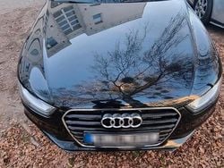 Schwarz Gebraucht 2015 Audi A4 Kombi | 12.000 €