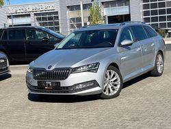 Silber Gebraucht 2022 Skoda Superb Premium Edition Kombi | 22.480 € (Guter Preis)