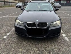 Schwarz Gebraucht 2011 BMW 316 Kombi | 3.000 € (Etwas zu teuer)